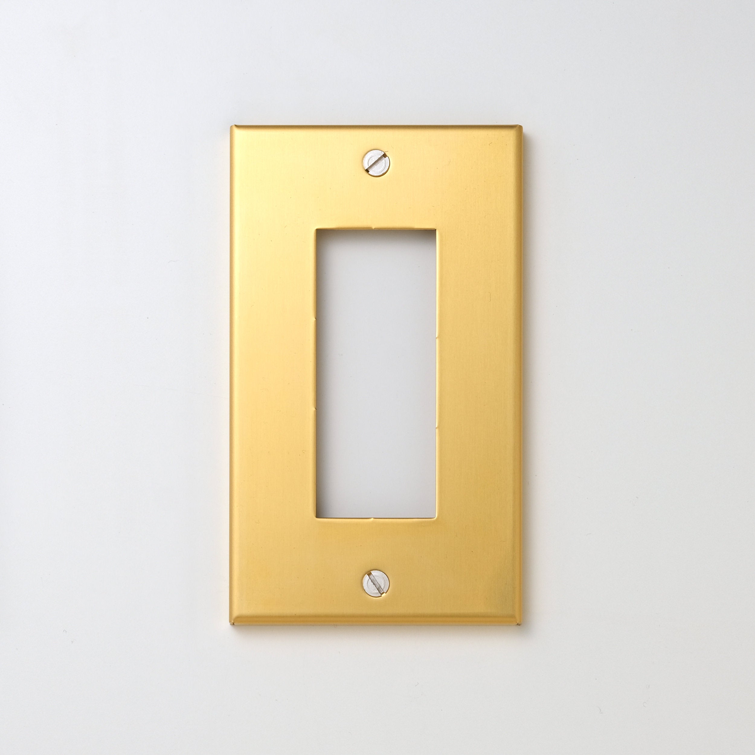 コンセンティック 真鍮素地 プレート1連3口用