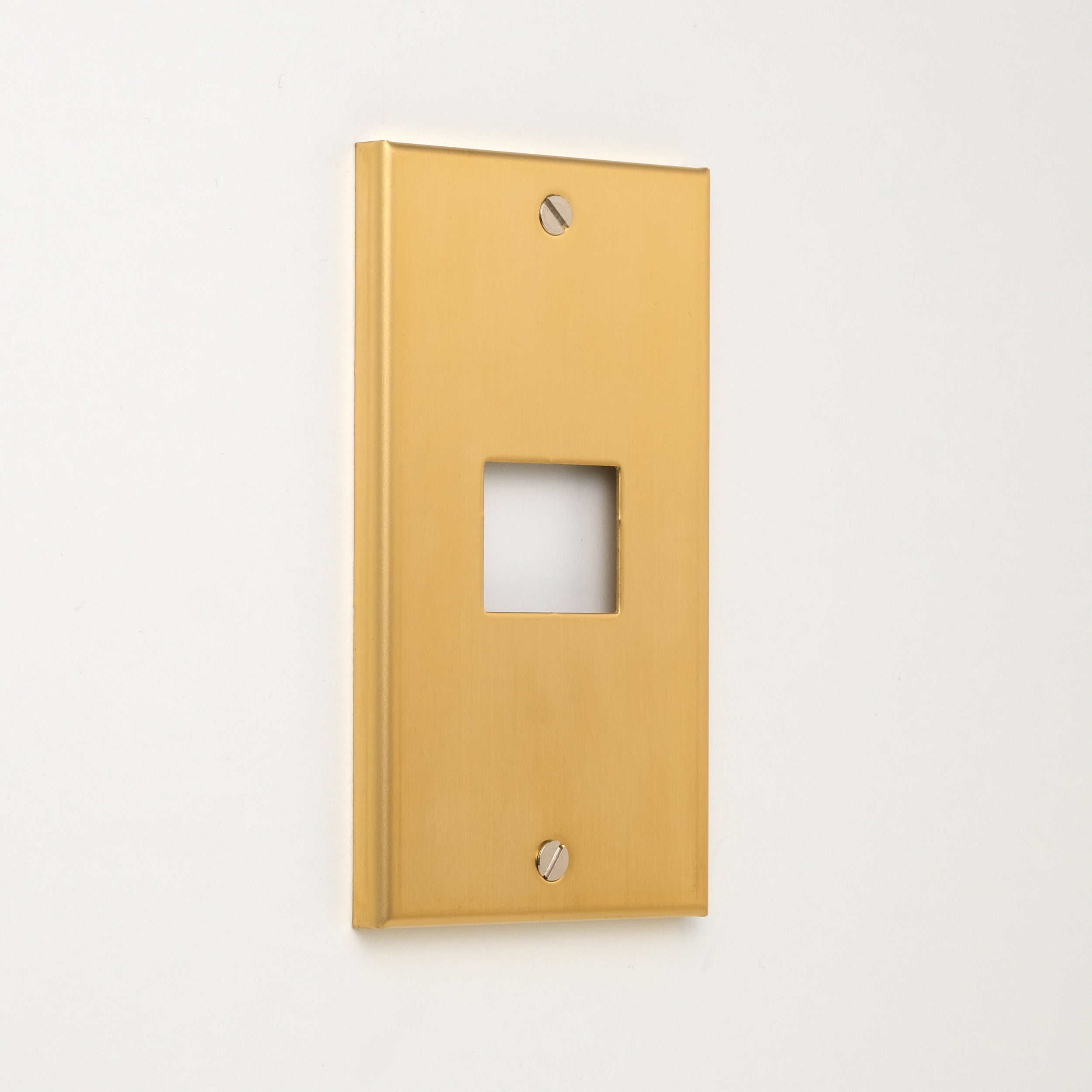 コンセンティック 真鍮素地 プレート1連1口用