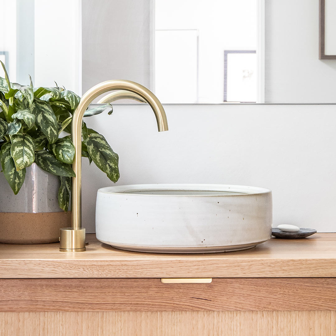 グースネック・台付1穴 混合水栓 真鍮