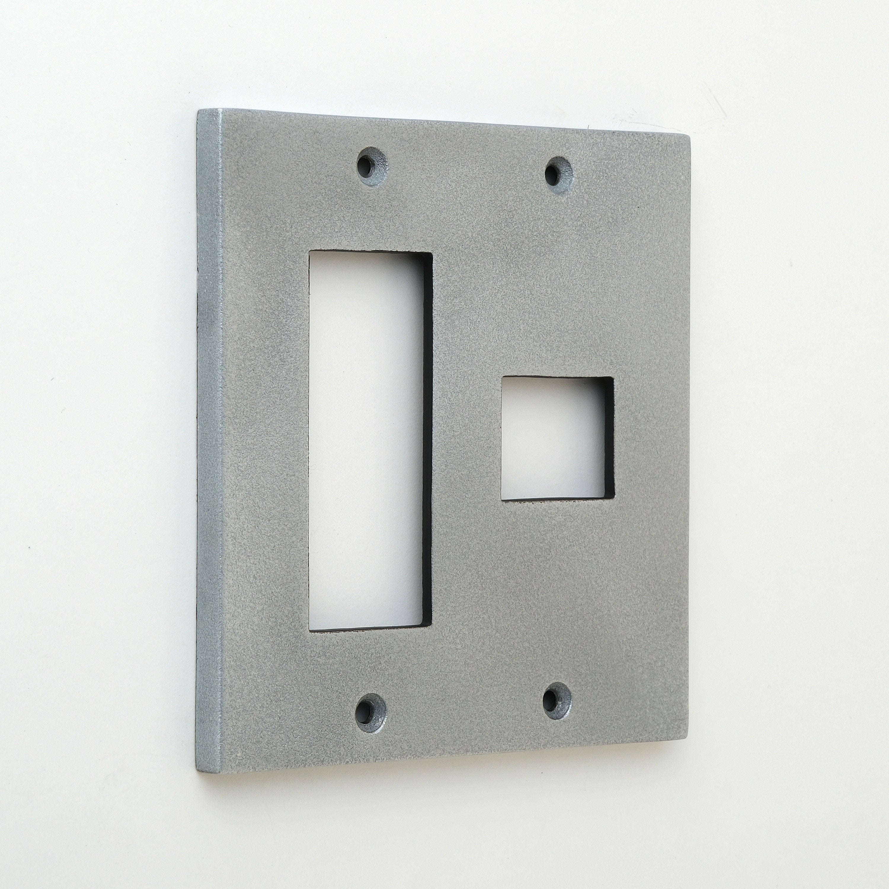 METAL PLATE 鋳肌 亜鉛 2連1口＋3口