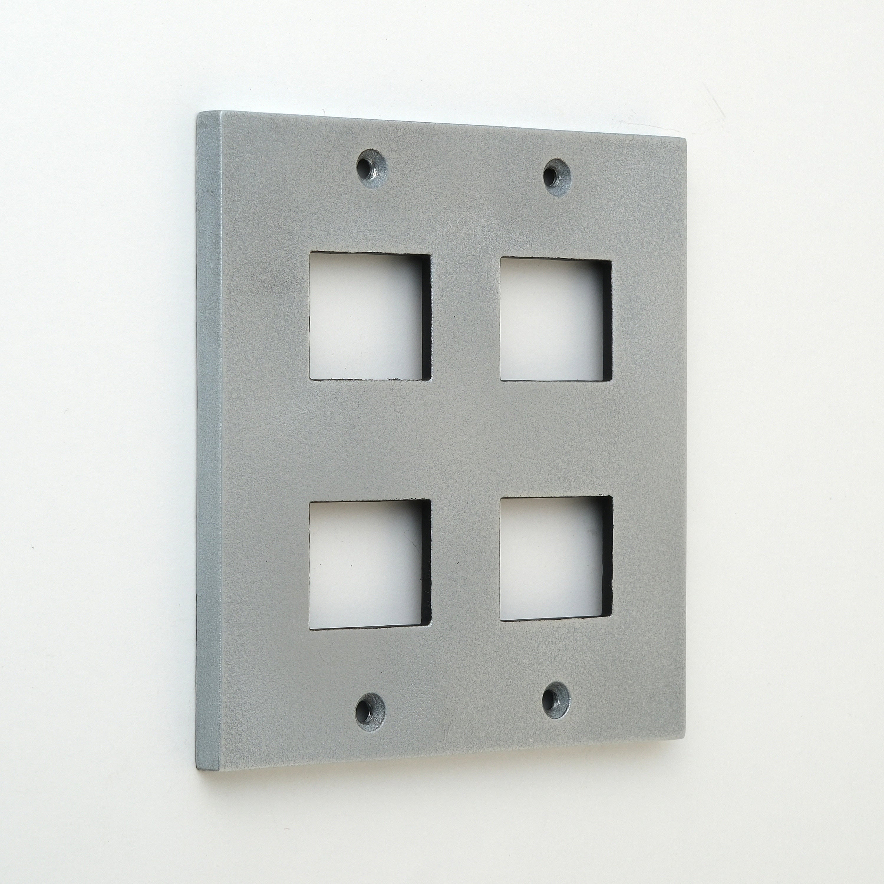 METAL PLATE 鋳肌 亜鉛 2連2口＋2口