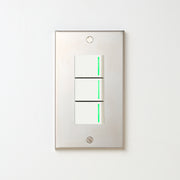 ステンレス素地 プレート <br>+ NK 片切、3路ガイドランプ（グリーン）スイッチトリプル  ホワイト