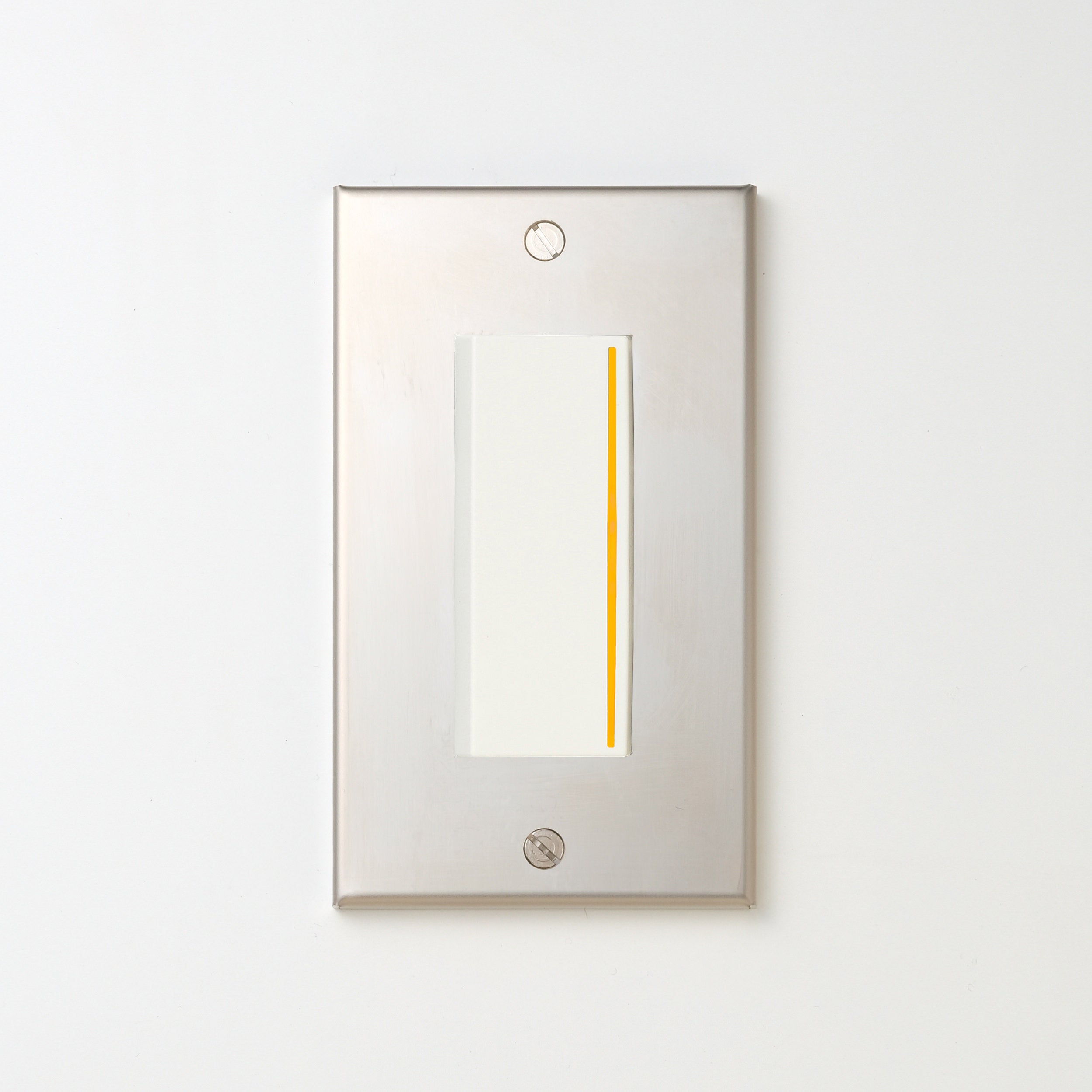 ステンレス（素地） プレート <br>+ NK 片切、3路チェックランプ（オレンジ）付スイッチシングル  ホワイト