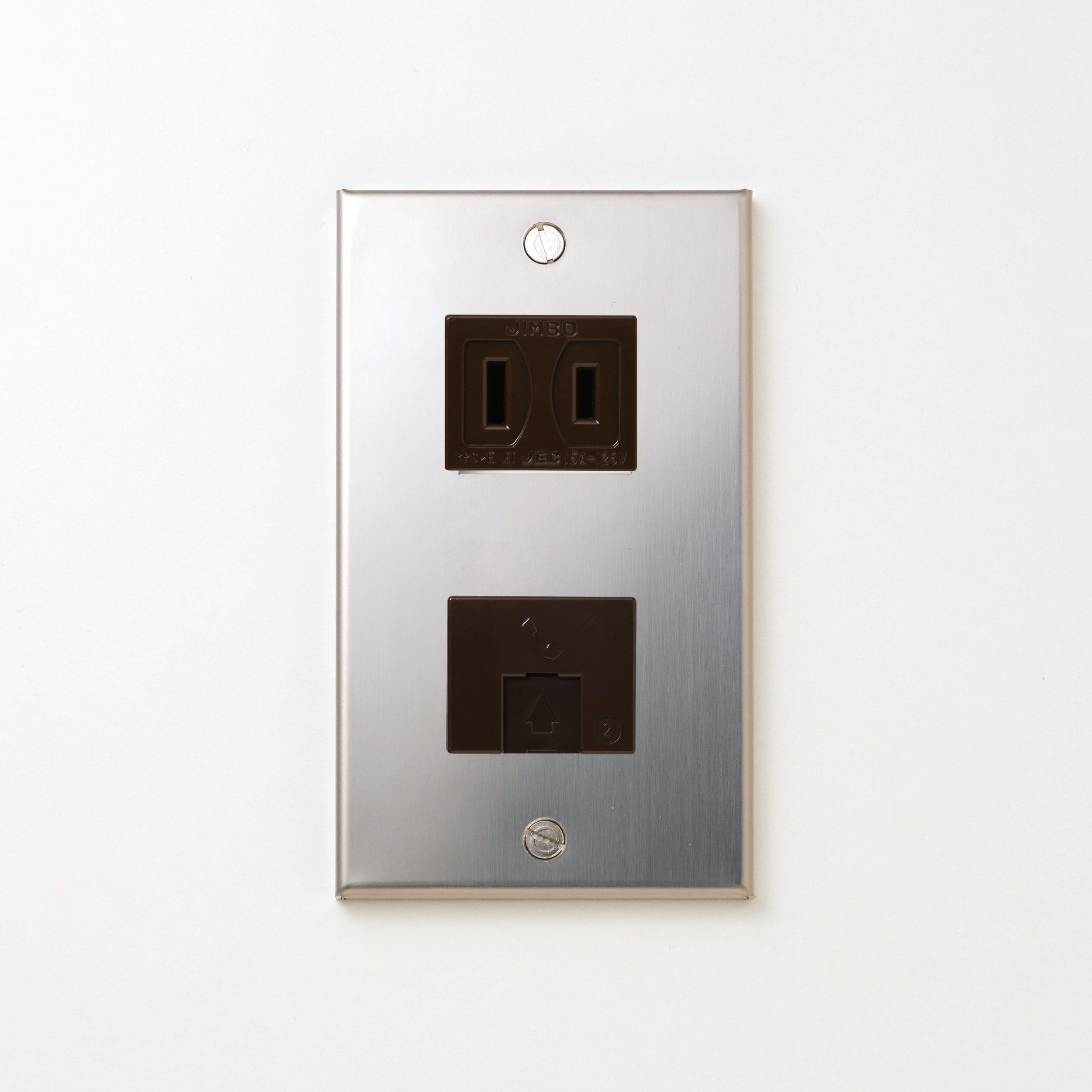 ステンレス（素地） プレート<br>+ NK 埋込モジュラジャック6極2心 チョコ <br>+ NK 埋込コンセント チョコ