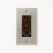 ステンレス（バイブレーション）プレート <br>+ NK 埋込アースターミナル付接地ダブルコンセント　チョコ