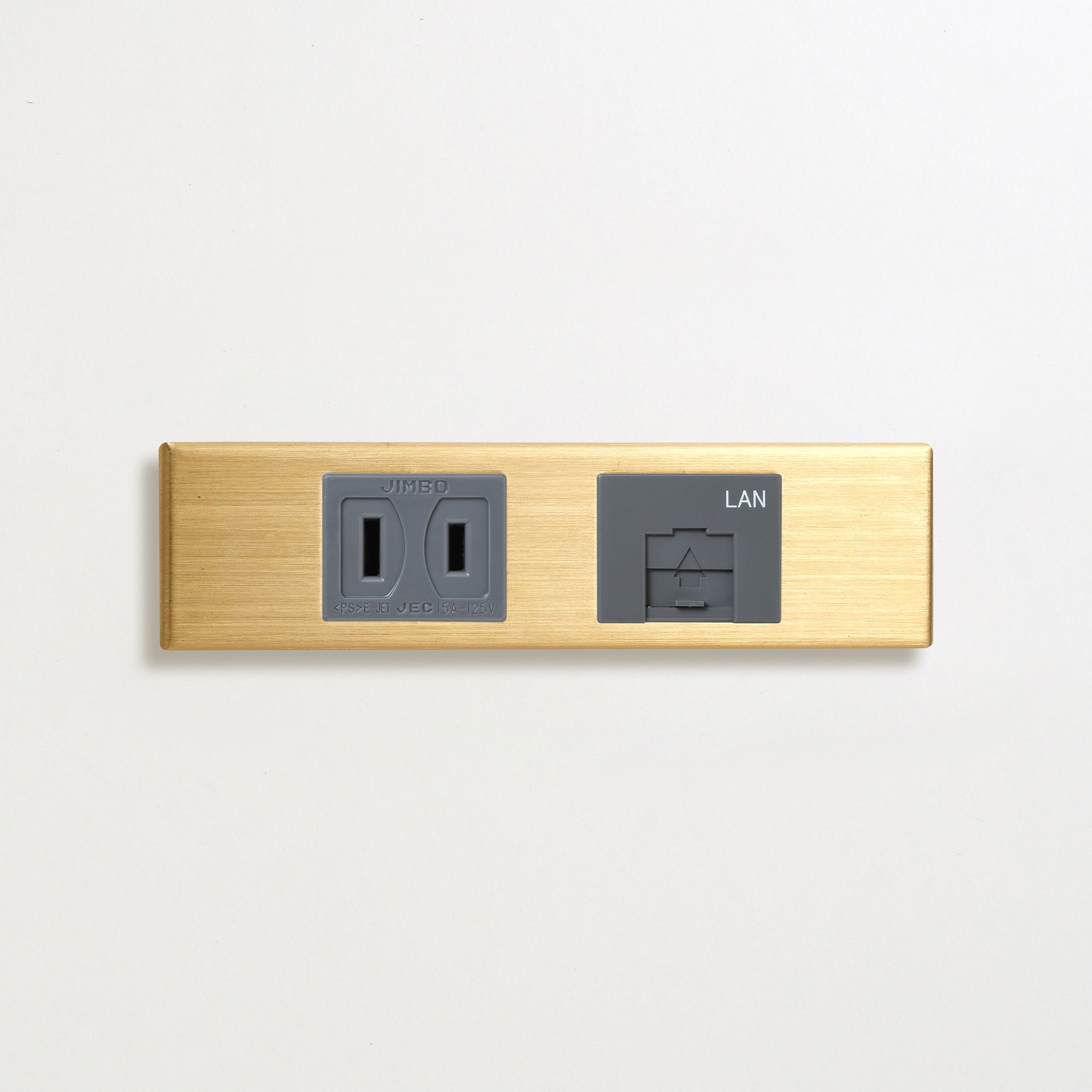 真鍮（ヘアライン） プレート 家具用プレート<br>+ NK 埋込コンセント グレー <br>+ NK 埋込モジュラジャック8極8心 グレー