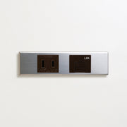 ステンレス（素地） 家具用プレート<br>+ NK 埋込コンセント チョコ <br>+ NK 埋込モジュラジャック8極8心 チョコ