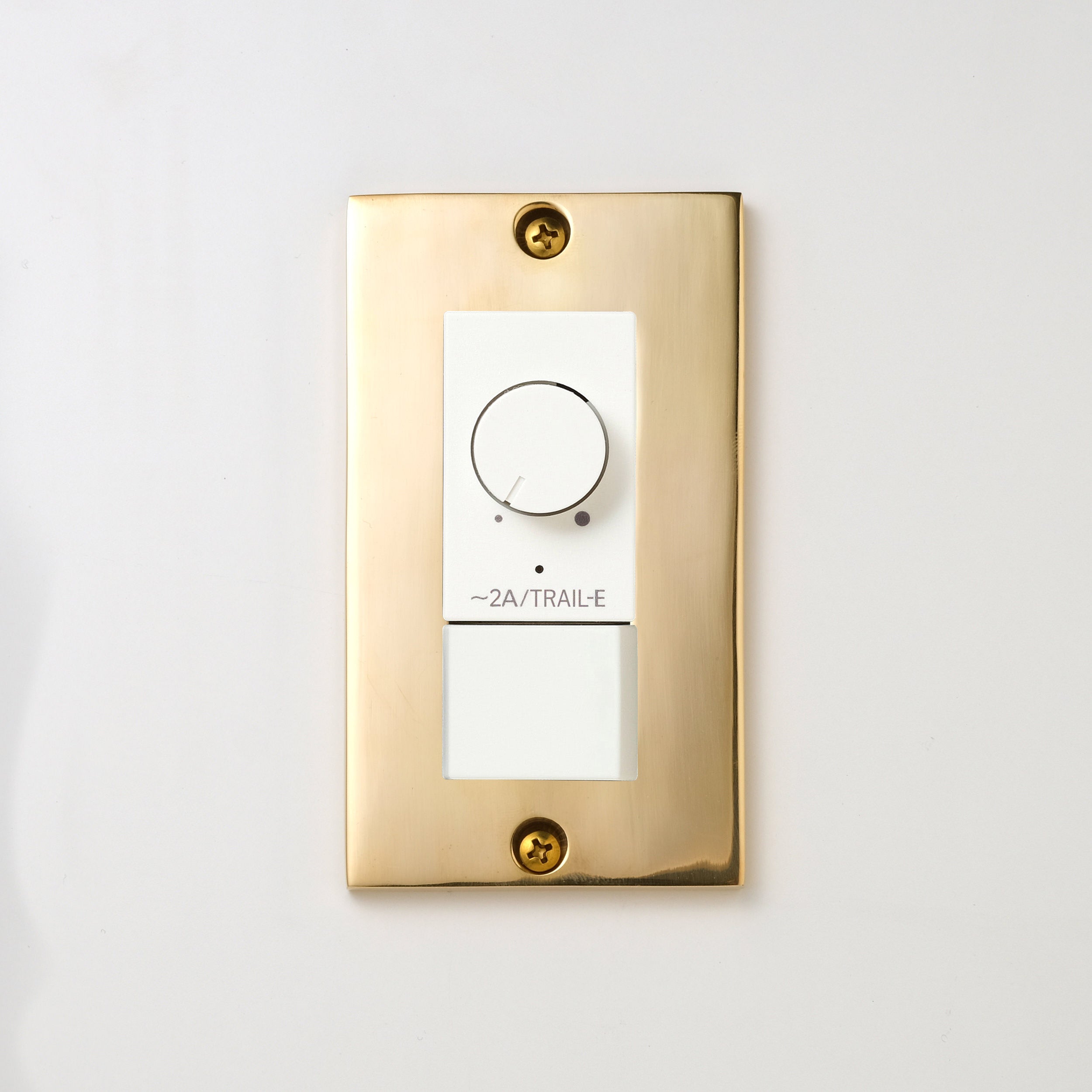 真鍮砂型鋳造（磨き）プレート <br>+ NK 逆位相制御方式ライトコントロール＋片切、3路スイッチ　 ホワイト