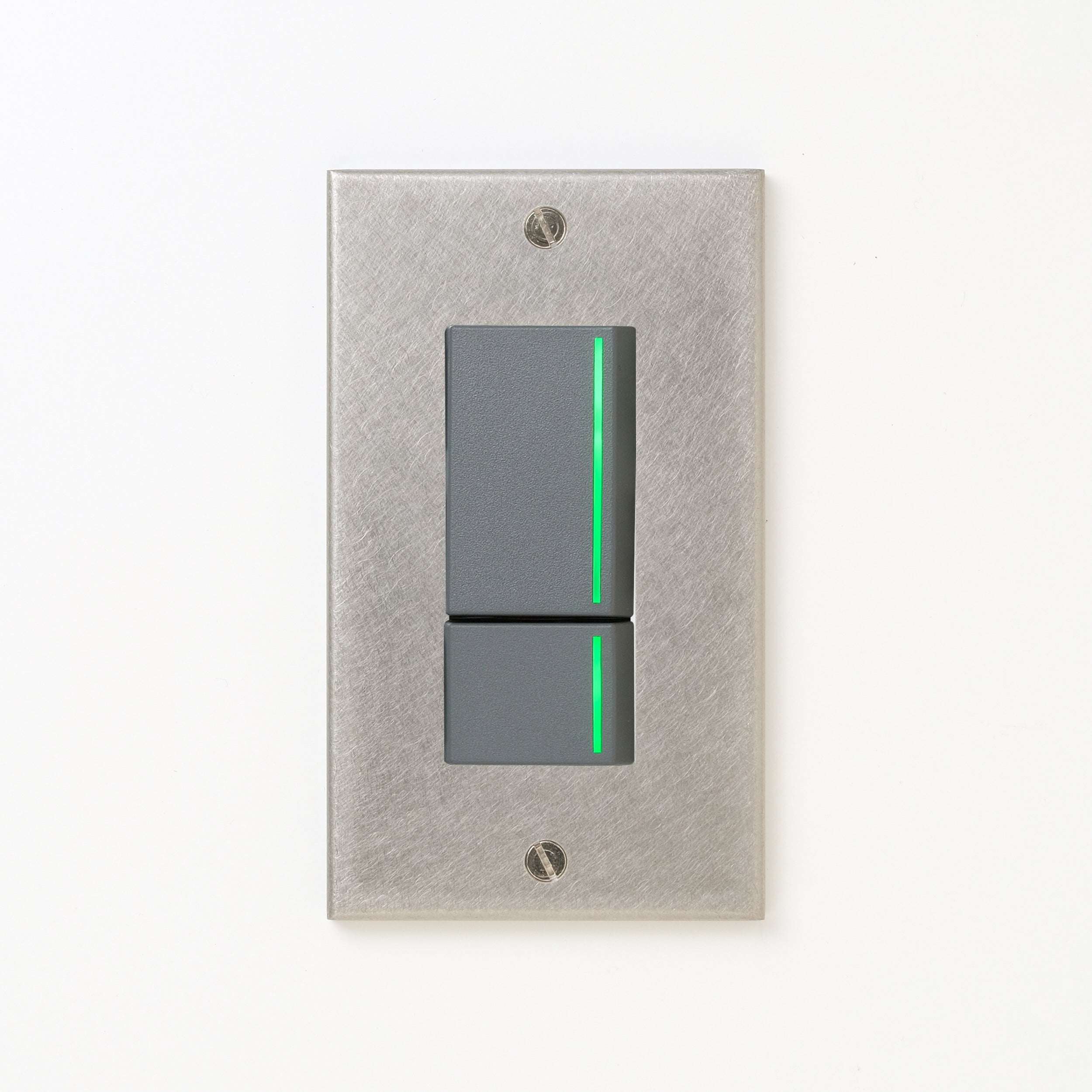 ステンレス（バイブレーション）プレート <br>+ NK 片切、3路ガイドランプ（グリーン）スイッチダブル（上段大）  ブラック