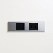 ステンレス（素地） 家具用プレート<br>+ パナソニック 埋込スイッチ シングル ブラック <br>+ NK 埋込コンセント ブラック