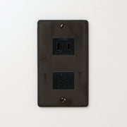 ステンレス（黒染）プレート<br>+ NK 埋込モジュラジャック6極2心 ブラック <br>+ NK 埋込コンセント ブラック