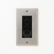 ステンレス（バイブレーション）プレート <br>+ NK 埋込アースターミナル付接地ダブルコンセント　ブラック