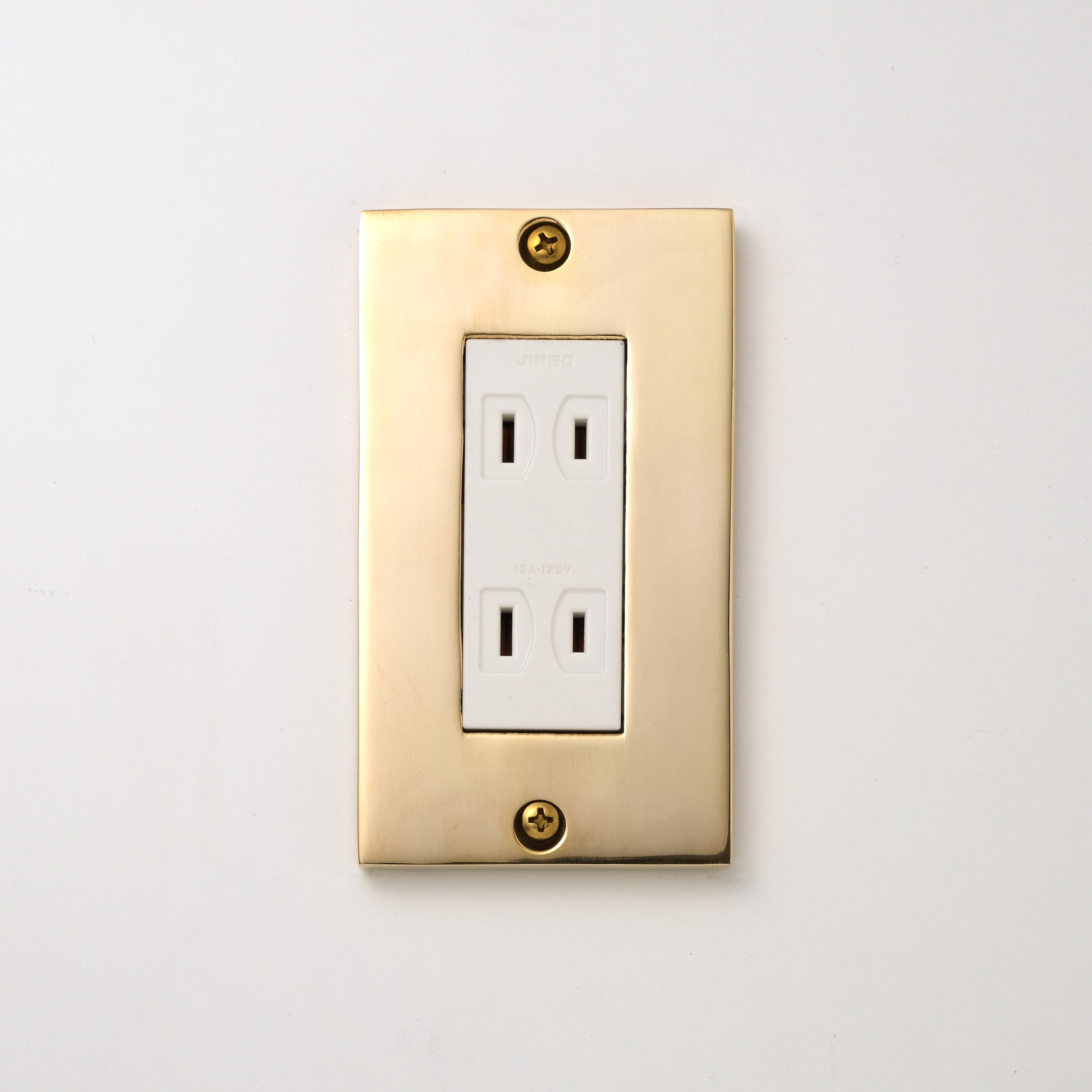 真鍮砂型鋳造（磨き）プレート <br>+ NK ダブルコンセント ホワイト