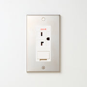 ステンレス素地 プレート <br>+ NK 埋込アースターミナル付接地15A、20Aコンセント 250V　ホワイト