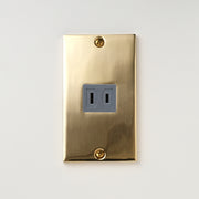 真鍮砂型鋳造（磨き）プレート<br>+ NK 埋込コンセント グレー