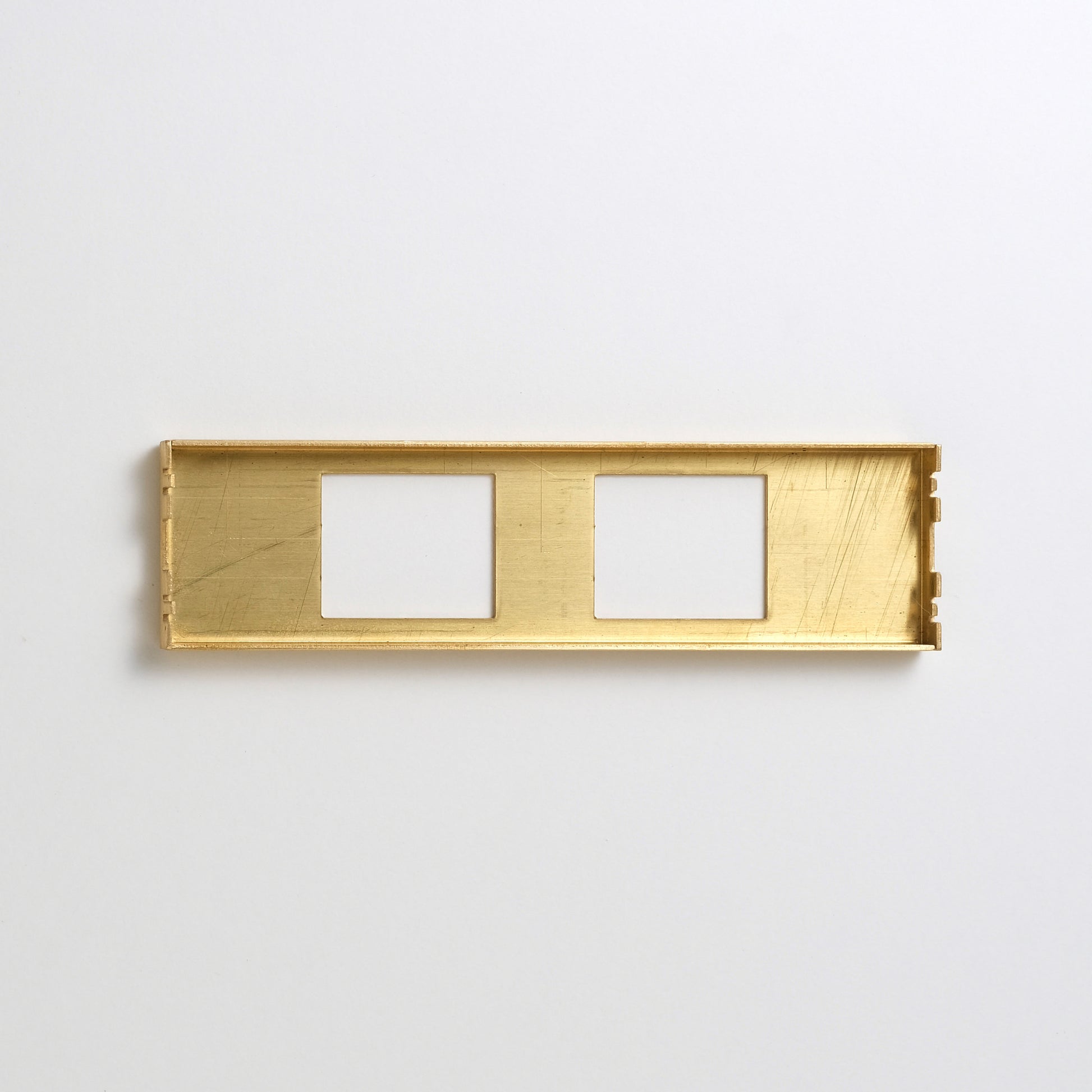 コンセンティック 真鍮ヘアライン プレート 家具用プレート２口用 