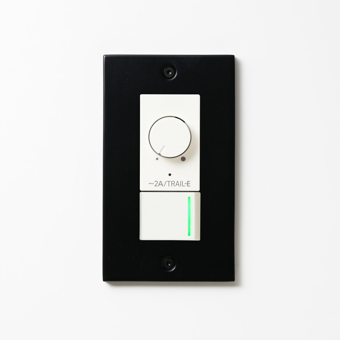 アルミダイキャスト（ブラック）プレート <br>+ NK 逆位相制御方式ライトコントロール＋片切、3路ガイドランプ（グリーン）スイッチ　 ホワイト