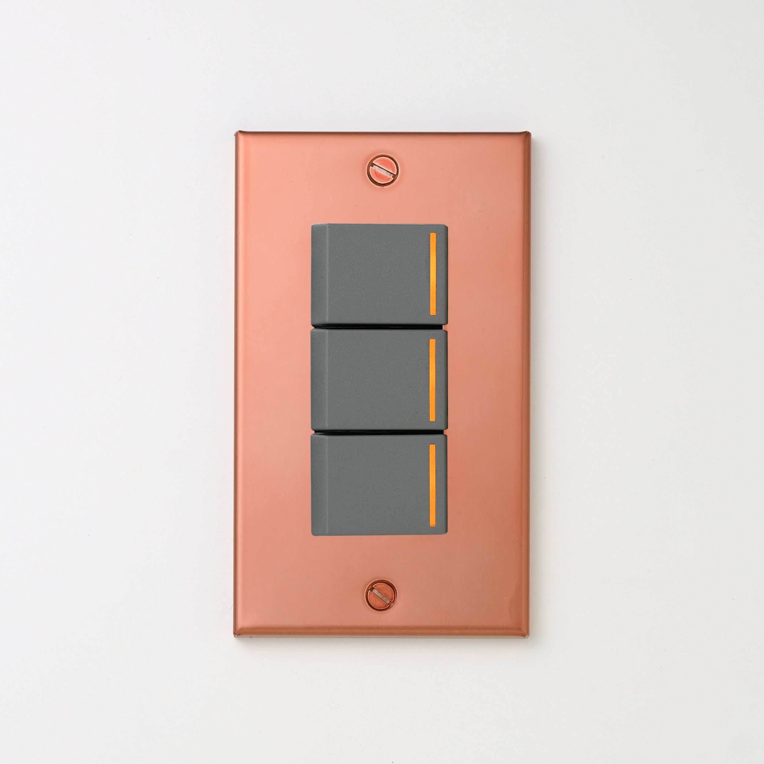 銅色（マット） プレート <br>+ NK 片切、3路チェックランプ（オレンジ）スイッチトリプル  グレー