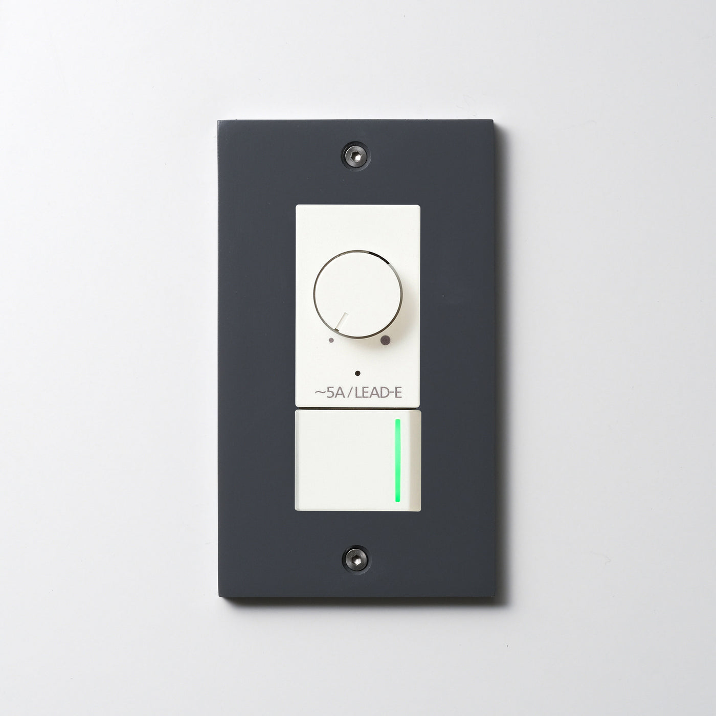 アルミダイキャスト（グレー）プレート <br>+ NK 正位相制御方式ライトコントロール＋片切、3路ガイドランプ（グリーン）スイッチ　 ホワイト