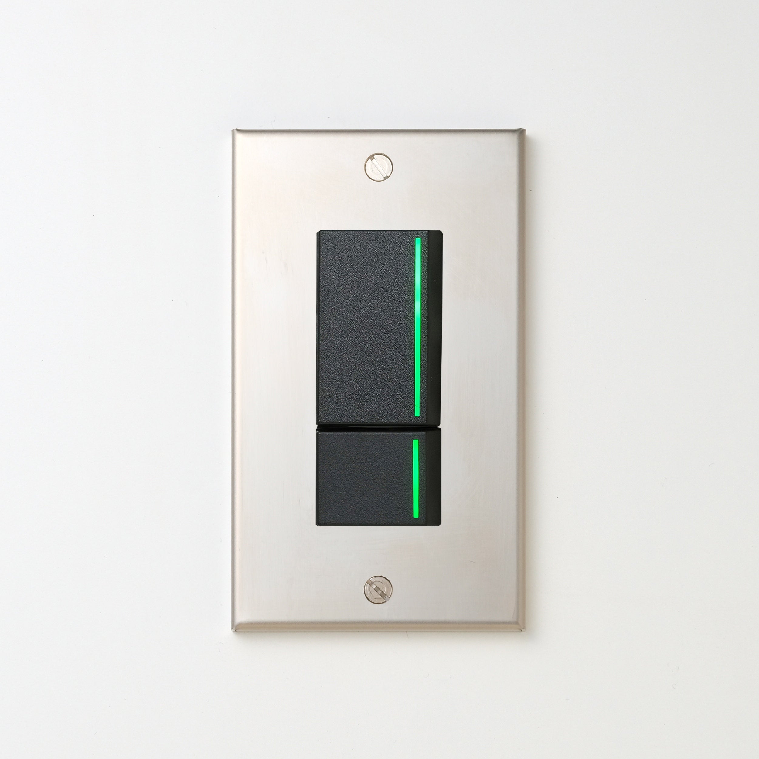 ステンレス素地 プレート <br>+ NK 片切、3路ガイドランプ（グリーン）スイッチダブル（上段大）  ブラック