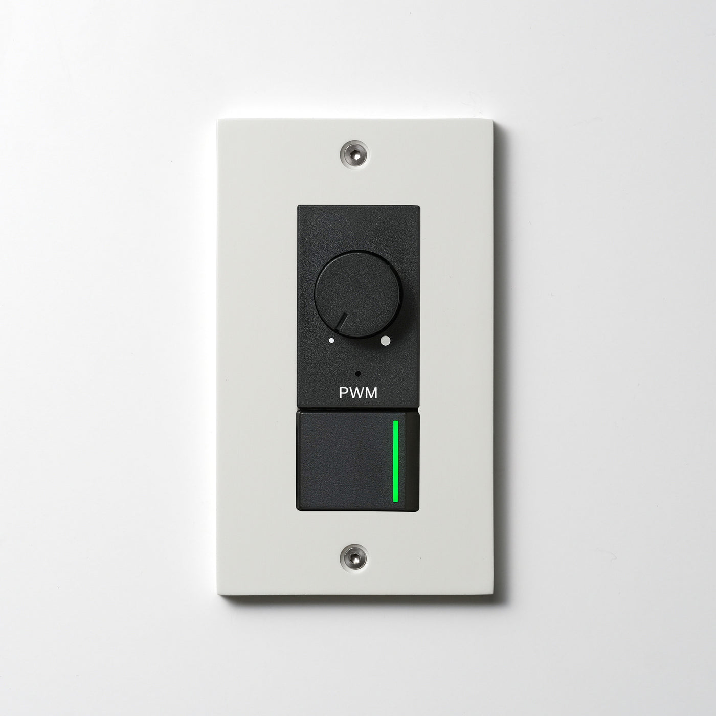 アルミダイキャスト（ホワイト）プレート  <br>+ NK PWM制御方式(1ch)ライトコントロール＋片切、3路ガイドランプ（グリーン）スイッチ　 ブラック