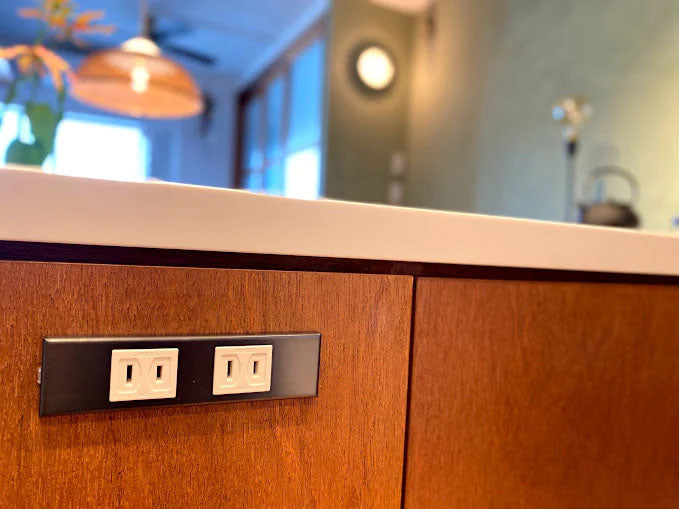 コンセンティック ブラック 家具用プレート２口用 