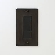 ステンレス（黒染）プレート <br>+ NK 片切、3路チェックランプ（オレンジ）スイッチダブル（上段大）  ブラック