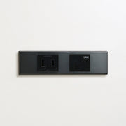 ステンレス（ブラック）家具用プレート<br>+ NK 埋込コンセント ブラック <br>+ NK 埋込モジュラジャック8極8心 ブラック
