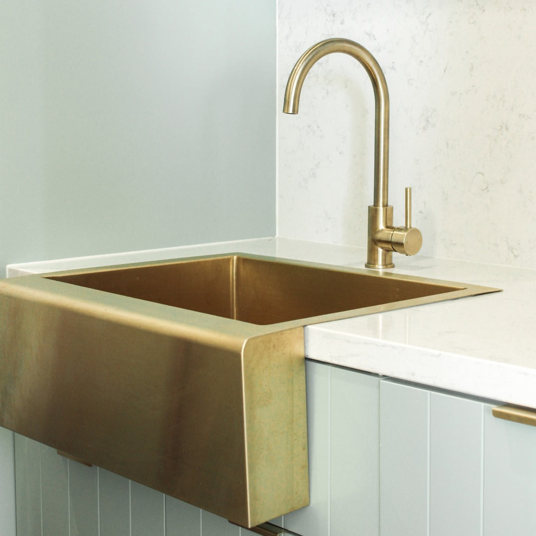 ベルファスト・ファームハウスキッチンシンク 真鍮