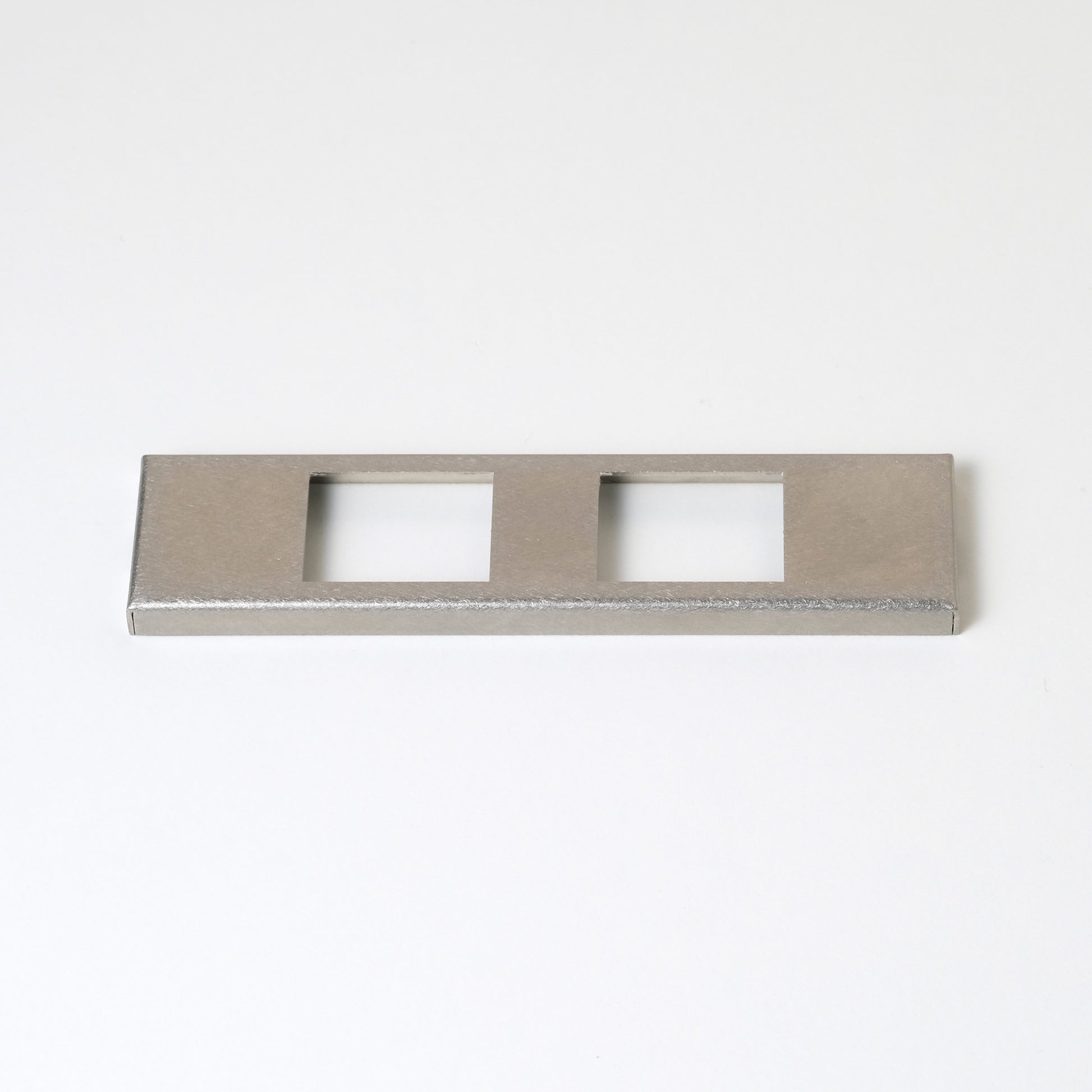 コンセンティック ステンレスバイブレーション 家具用プレート２口用 