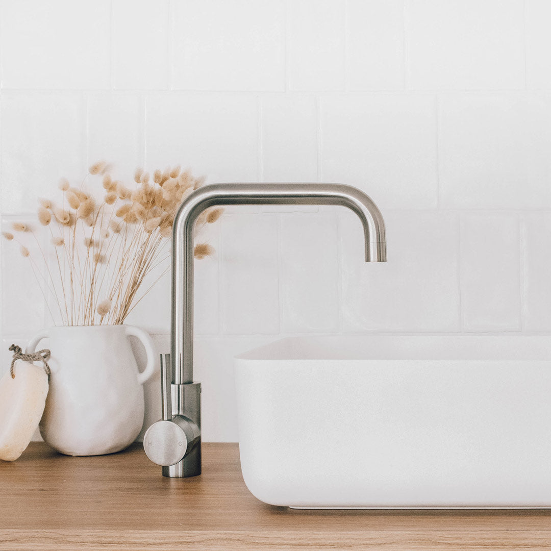 エデン・台付き1穴 キッチン用混合水栓 ニッケル