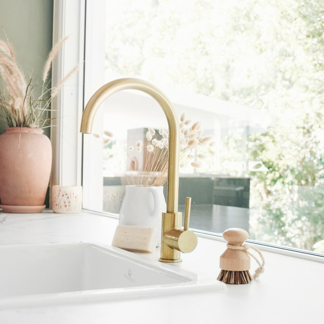 エリシアン・台付1穴 キッチン用混合水栓 真鍮