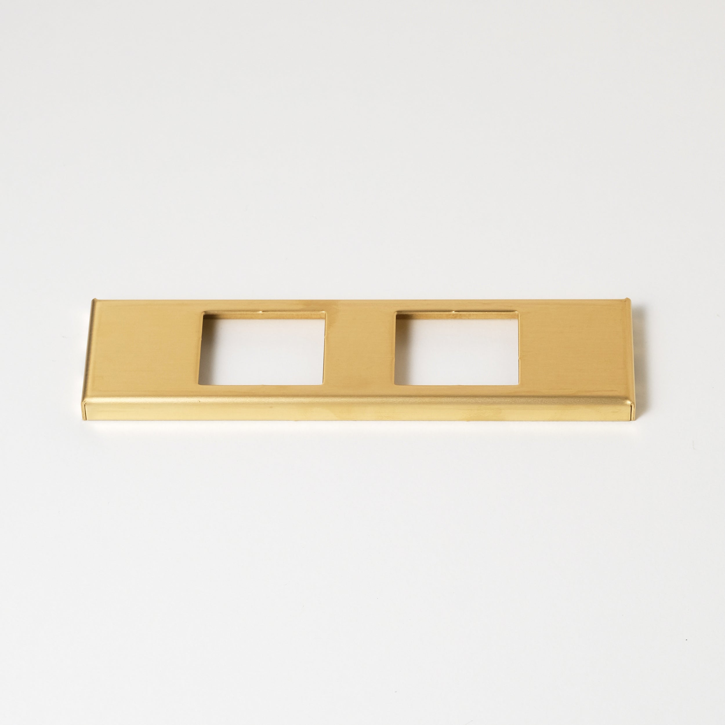 コンセンティック 真鍮素地 家具用プレート２口用 