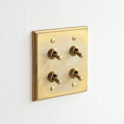 フタガミ スイッチ 真鍮 ２連２＋２トグル