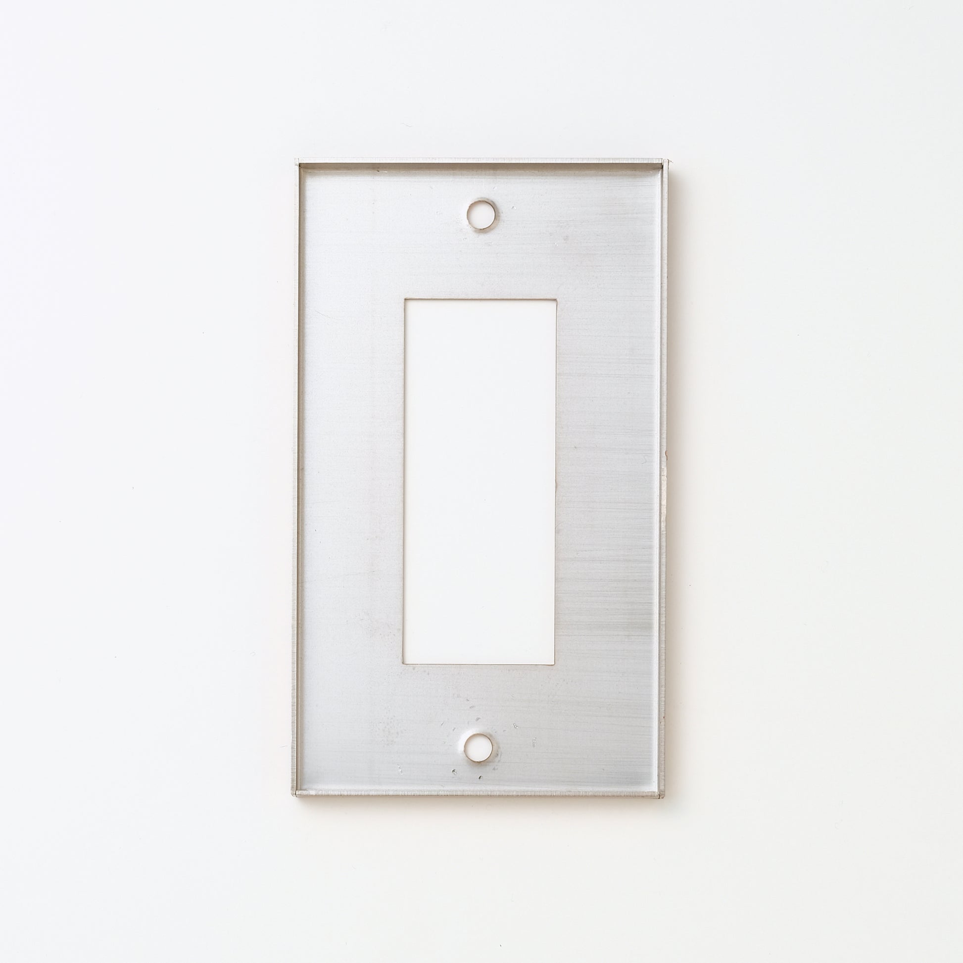 コンセンティック 銅色 プレート１連３口用 