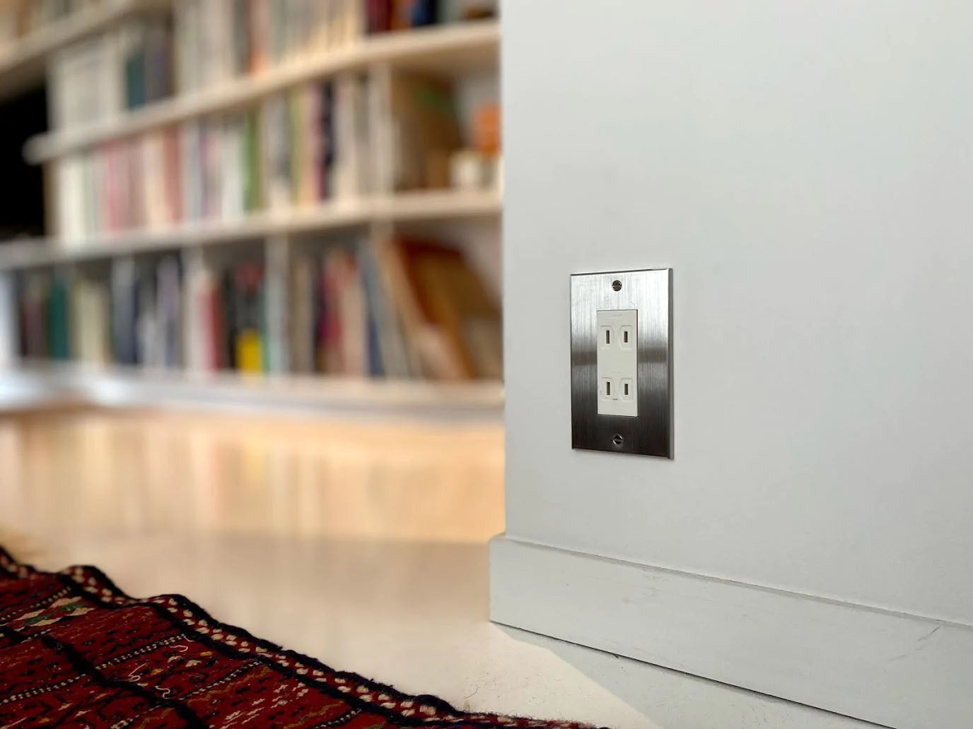 コンセンティック ステンレスヘアライン プレート１連３口用 