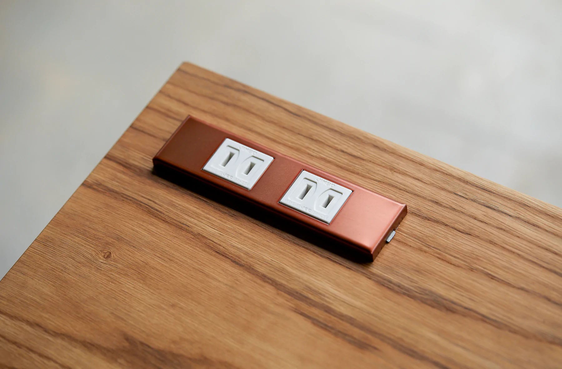 コンセンティック 銅色 バイブレーション 家具用プレート２口用 