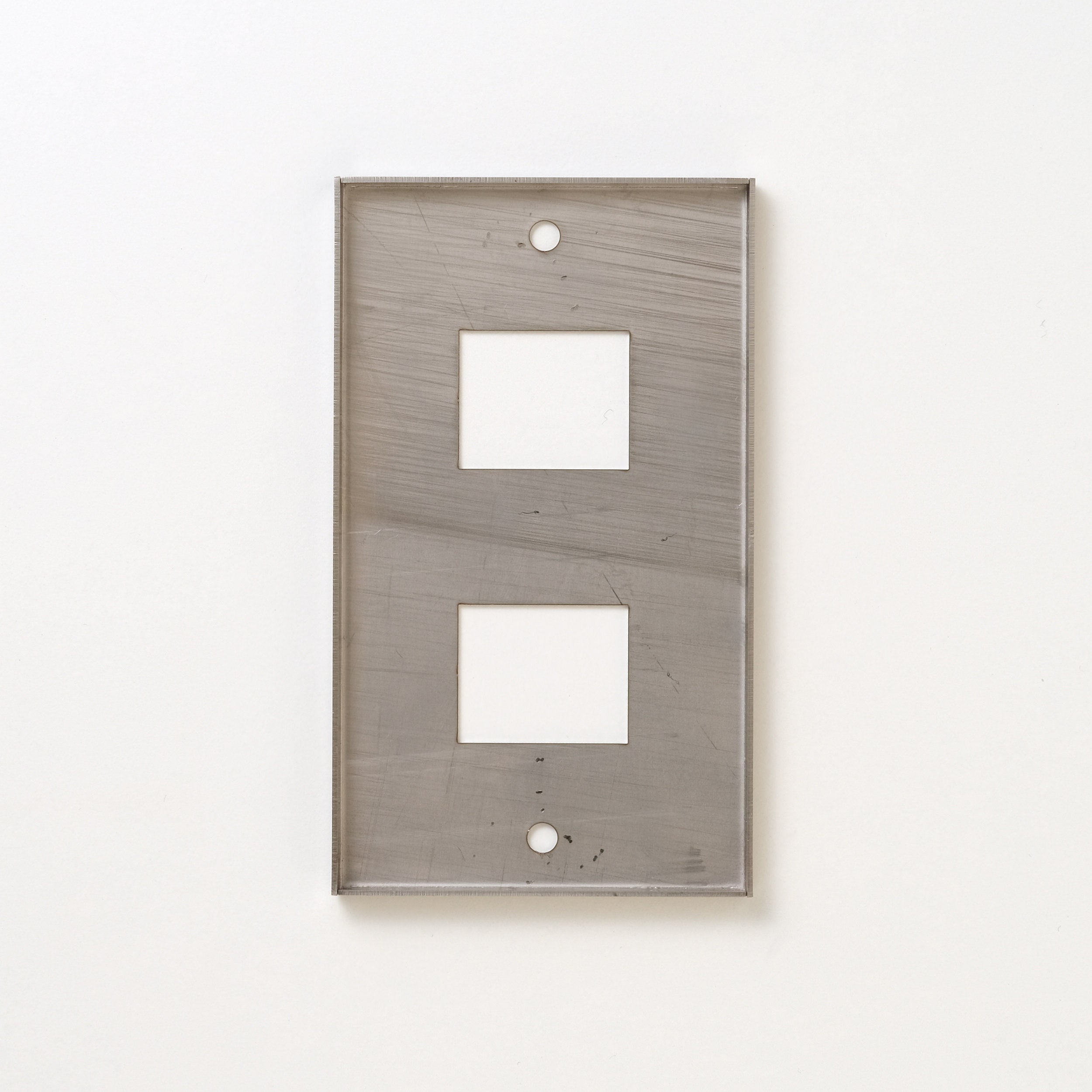 コンセンティック ステンレスヘアライン プレート１連２口用 