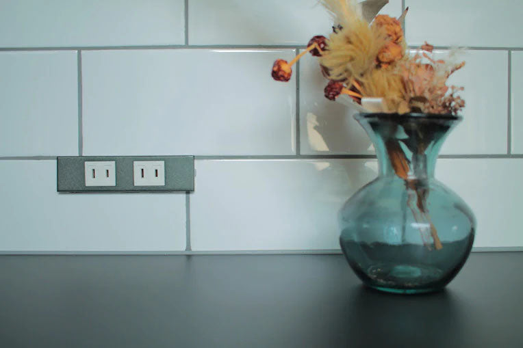 コンセンティックブラック バイブレーション 家具用プレート２口用 