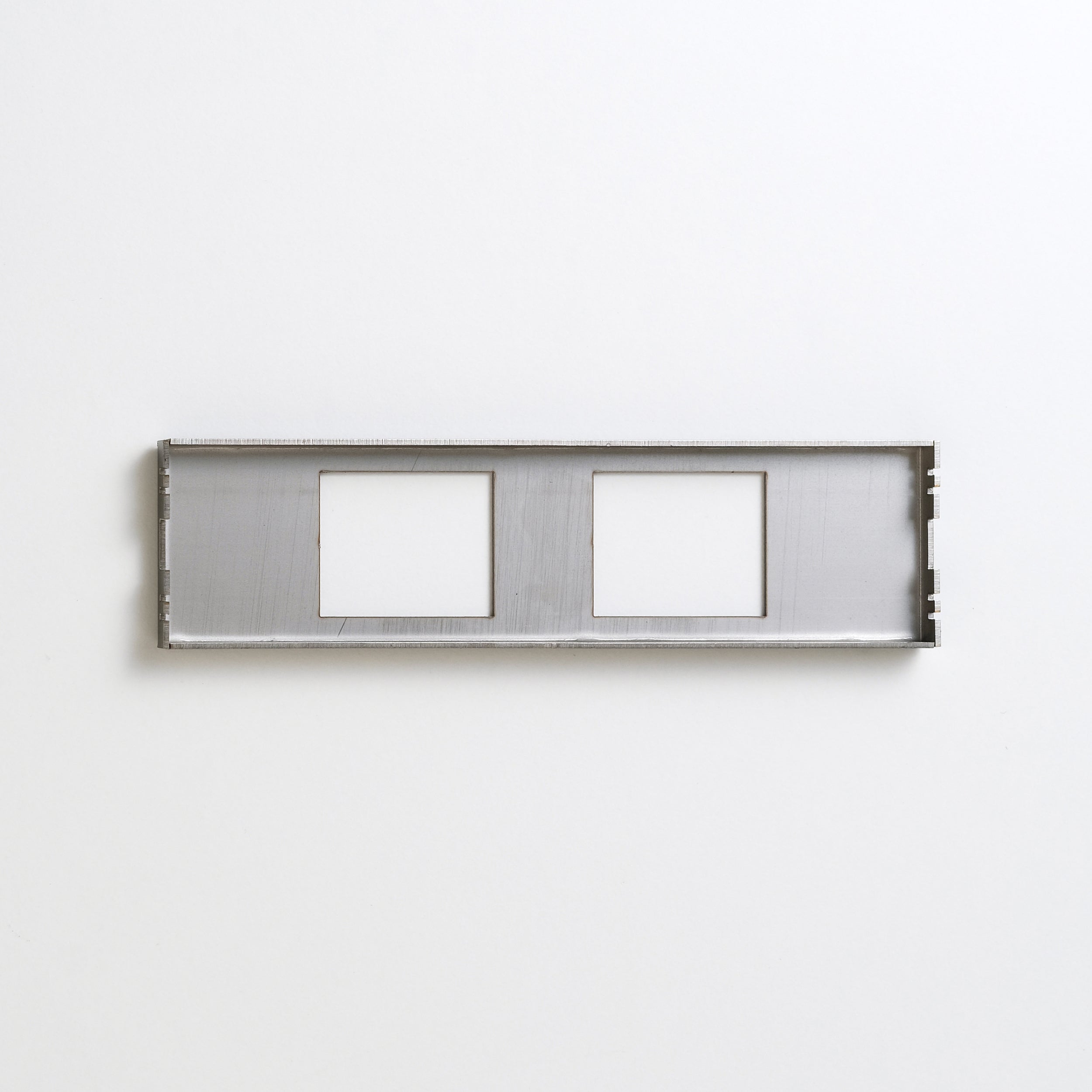 コンセンティックブラック バイブレーション 家具用プレート２口用 