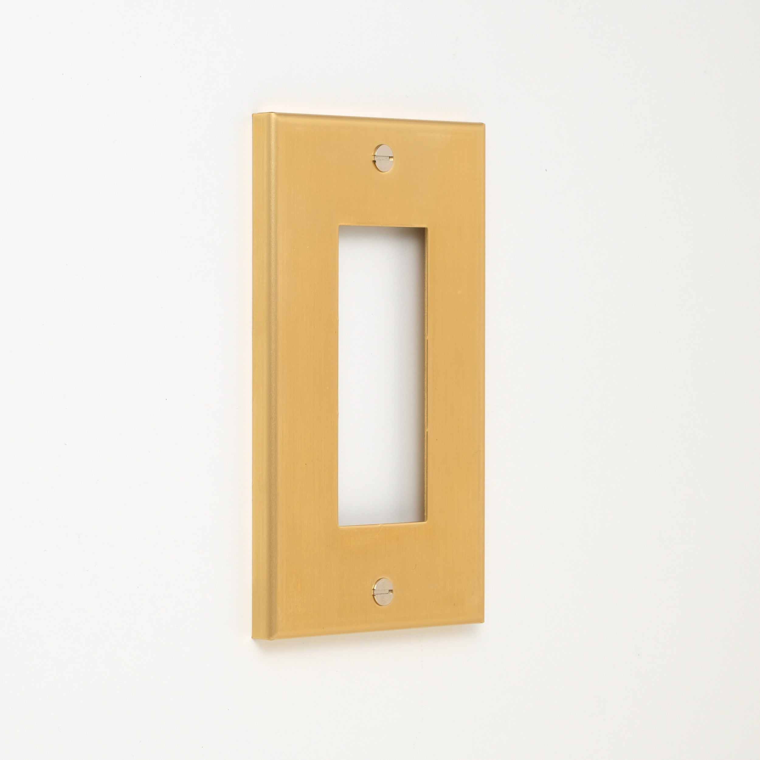 コンセンティック 真鍮素地 プレート１連３口用 