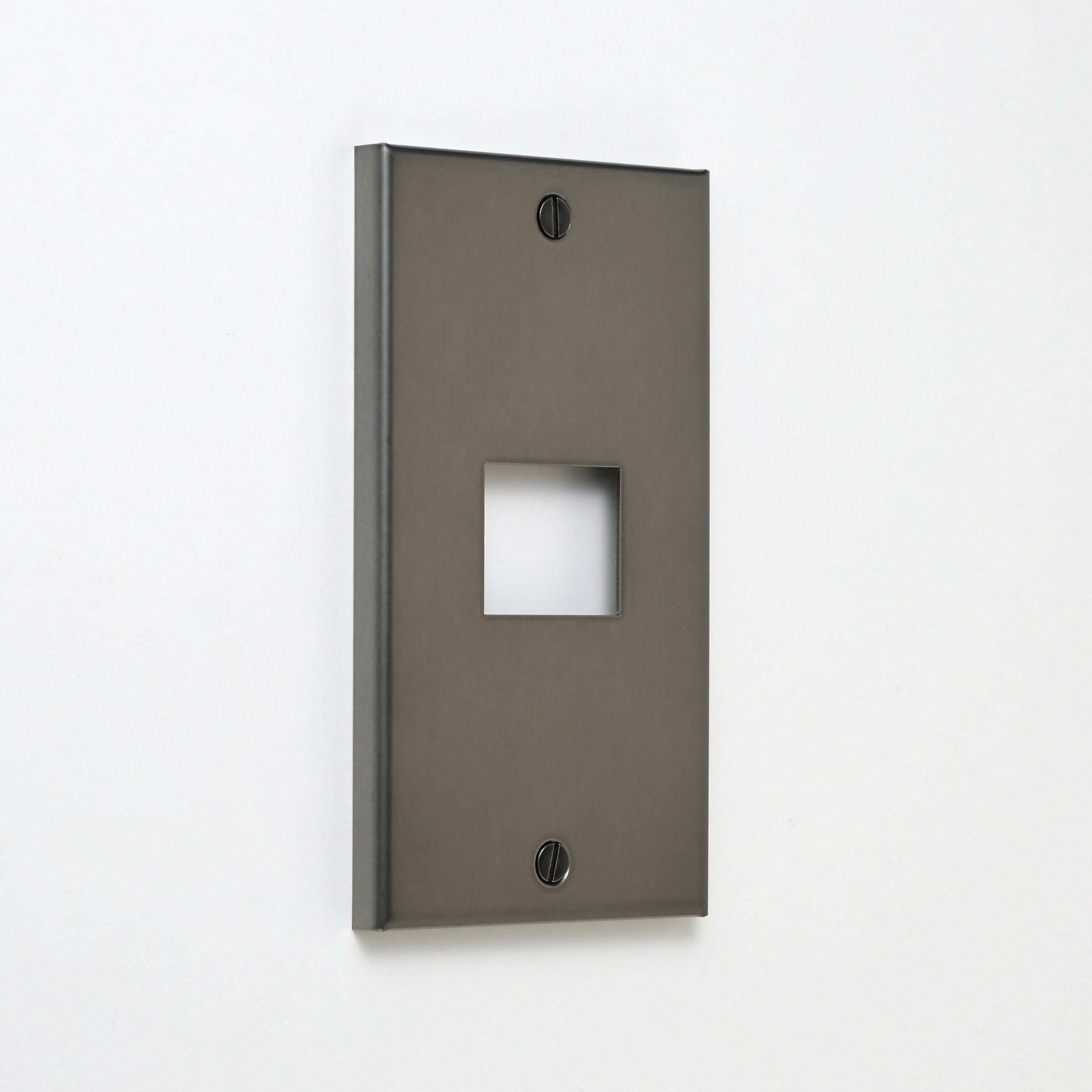 コンセンティック マットブラック プレート１連１口用 