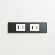 ステンレス（ブラック）家具用プレート<br>+ NK 埋込コンセント ホワイト ×２
