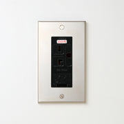 ステンレス素地 プレート <br>+ NK 埋込アースターミナル付接地15A、20Aコンセント 250V　ブラック