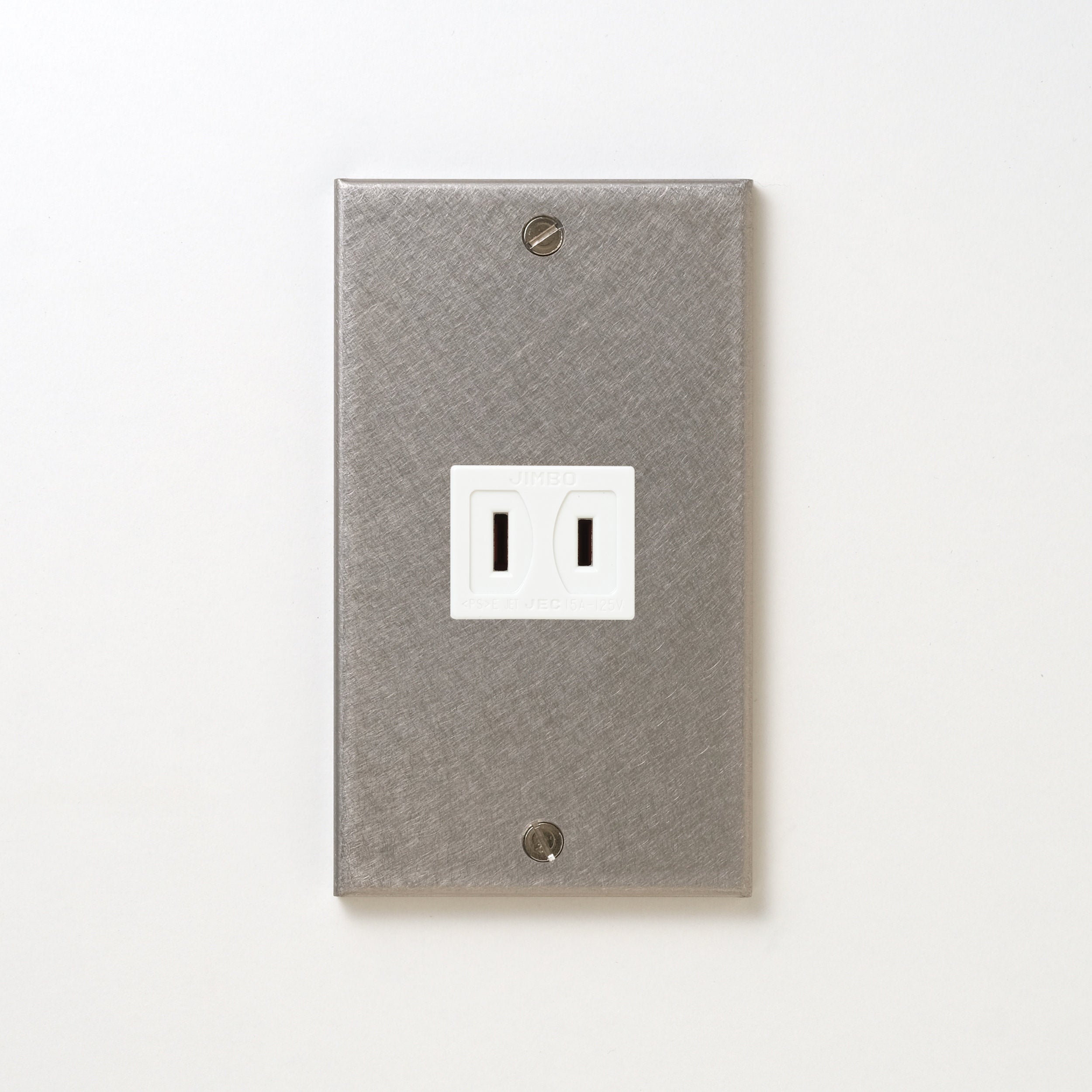 ステンレス（バイブレーション）プレート<br>+ NK 埋込コンセント ホワイト