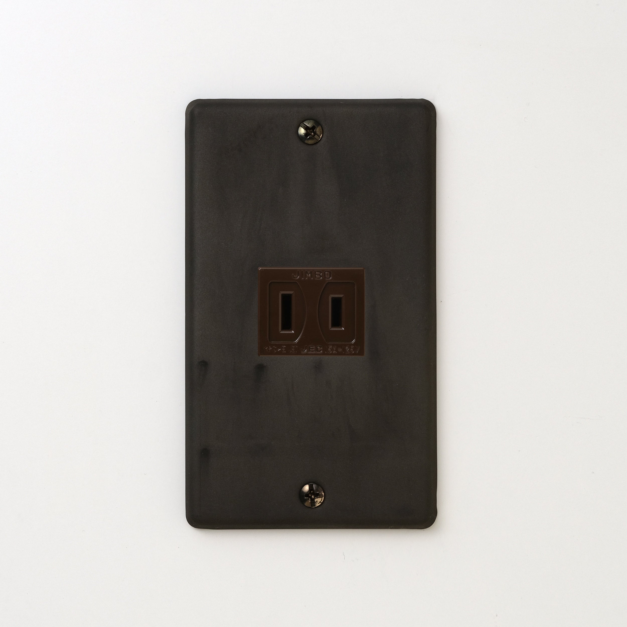 ステンレス（黒染）プレート<br>+ NK 埋込コンセント チョコ