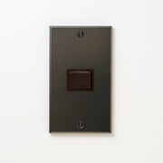 ステンレス（マットブラック）プレート<br>+ NK対応 埋込スイッチ シングル チョコ