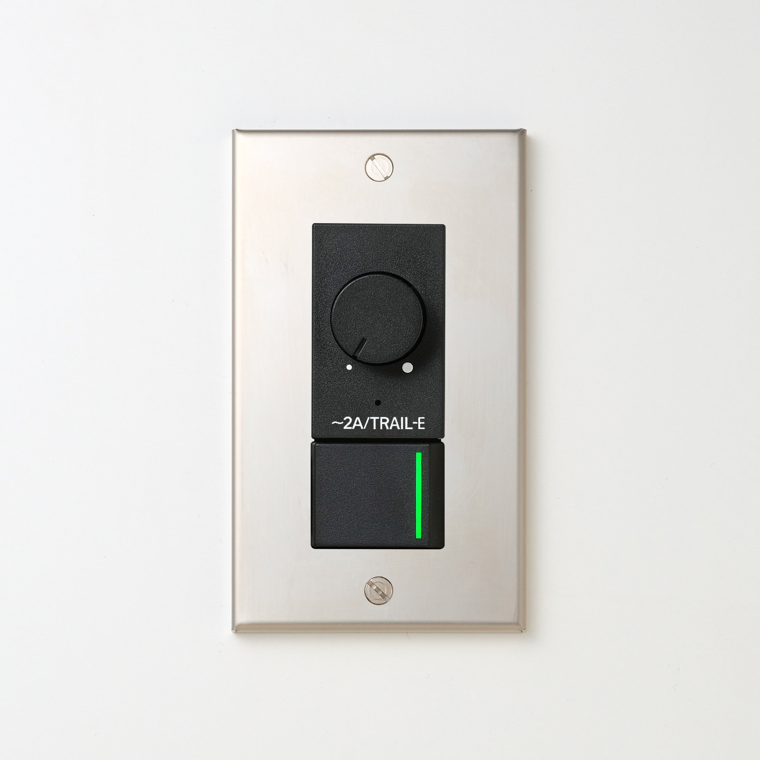 ステンレス素地 プレート <br>+ NK 逆位相制御方式ライトコントロール＋片切、3路ガイドランプ（グリーン）スイッチ　 ブラック