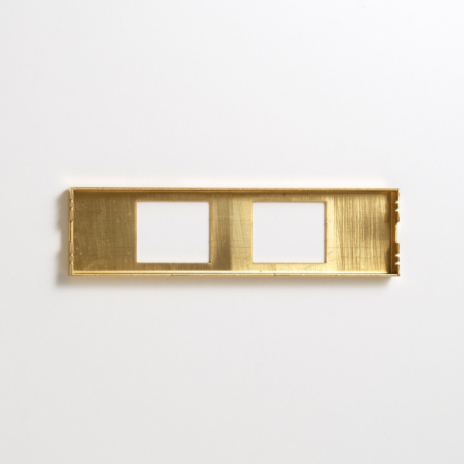 コンセンティック 真鍮素地 家具用プレート２口用 