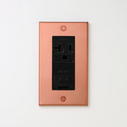 銅色（マット） プレート <br>+ NK 埋込アースターミナル付接地15A、20Aコンセント 125V　ブラック
